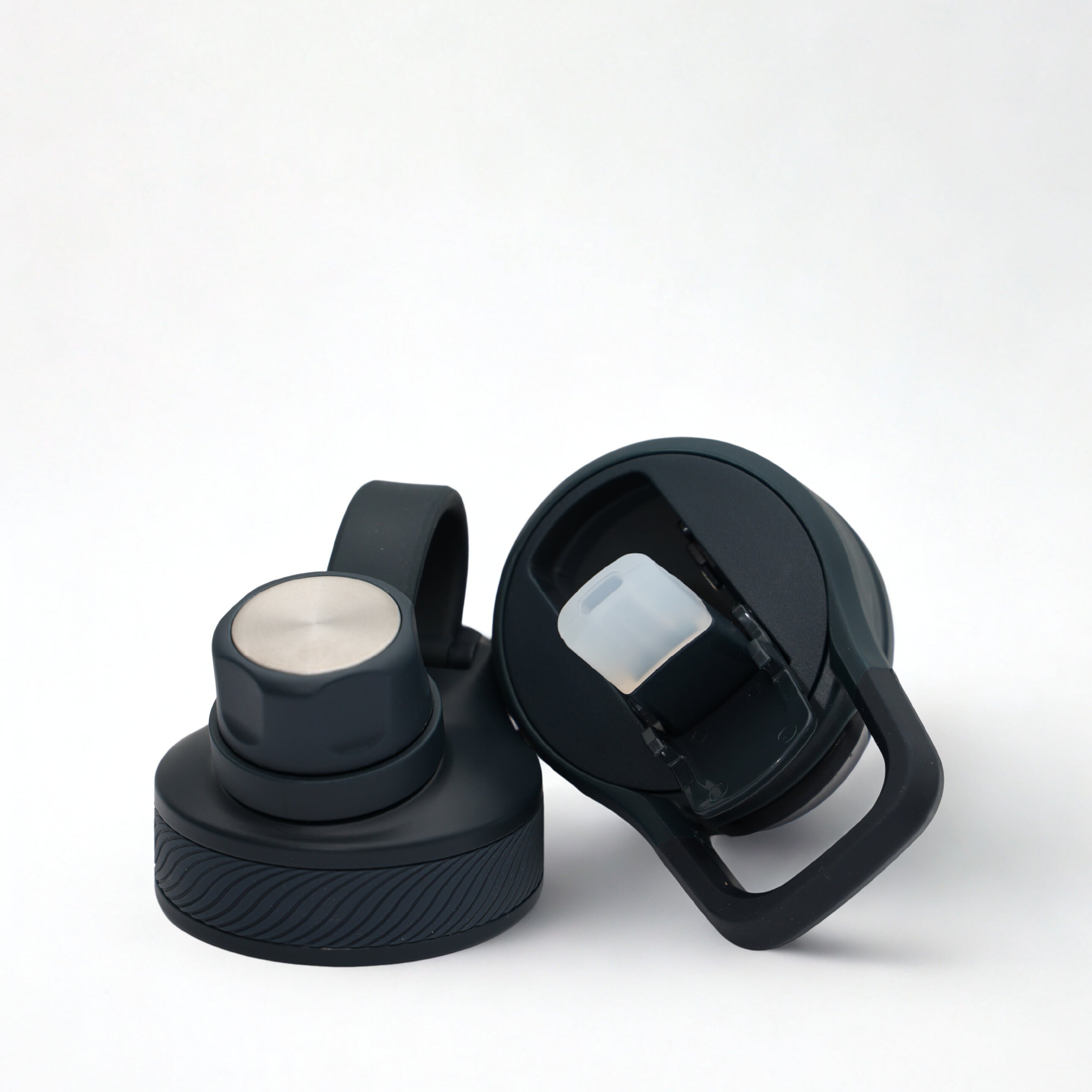 The Guzzlr Vacuum Insulated Water Bottle (with 2 lids)